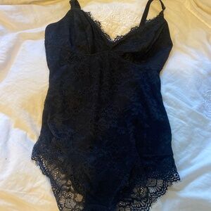 Brand new shape wear body suit size XL fits more like a L